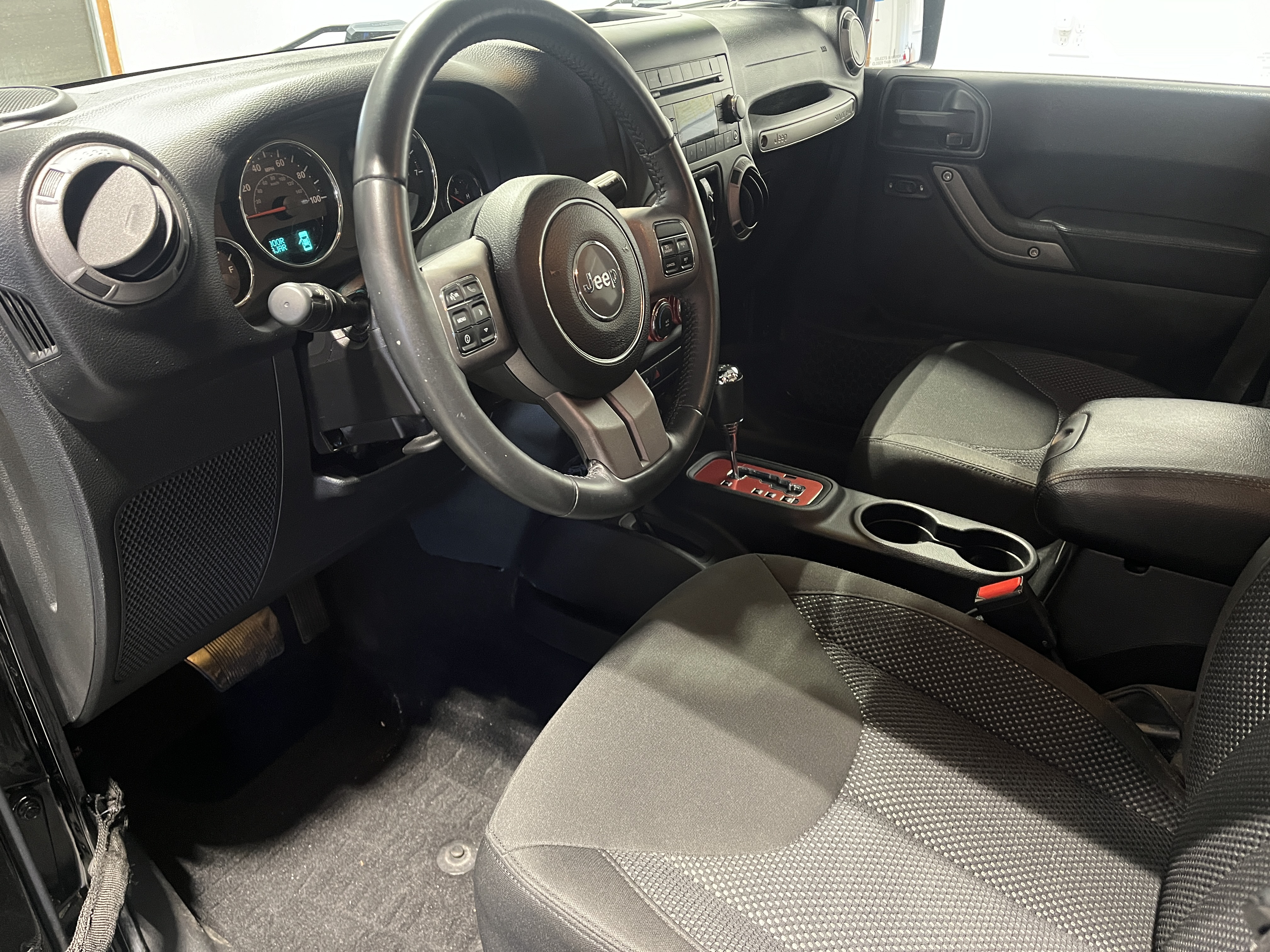 2016 Jeep Wrangler Unlimited Black Bear - Photo 22