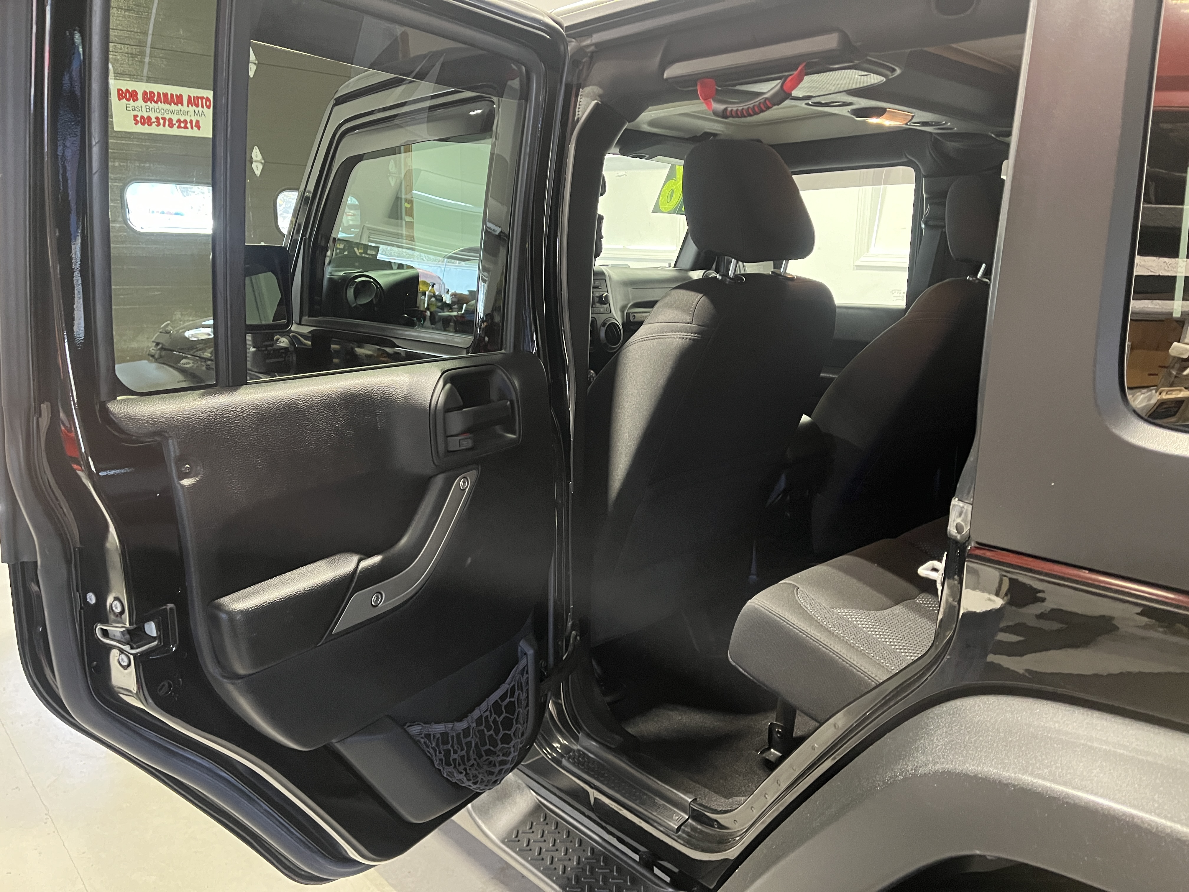 2016 Jeep Wrangler Unlimited Black Bear - Photo 25
