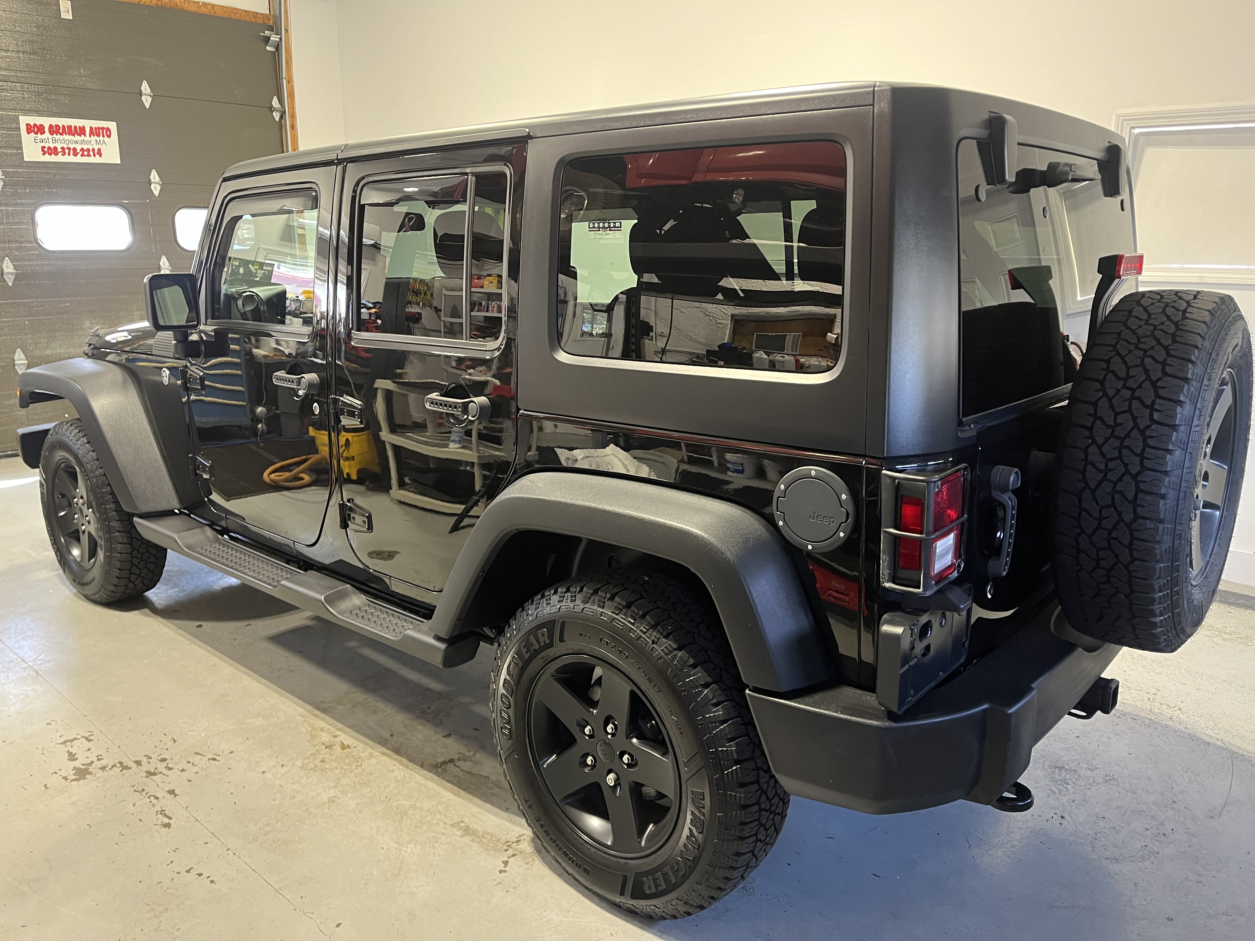 2016 Jeep Wrangler Unlimited Black Bear - Photo 28