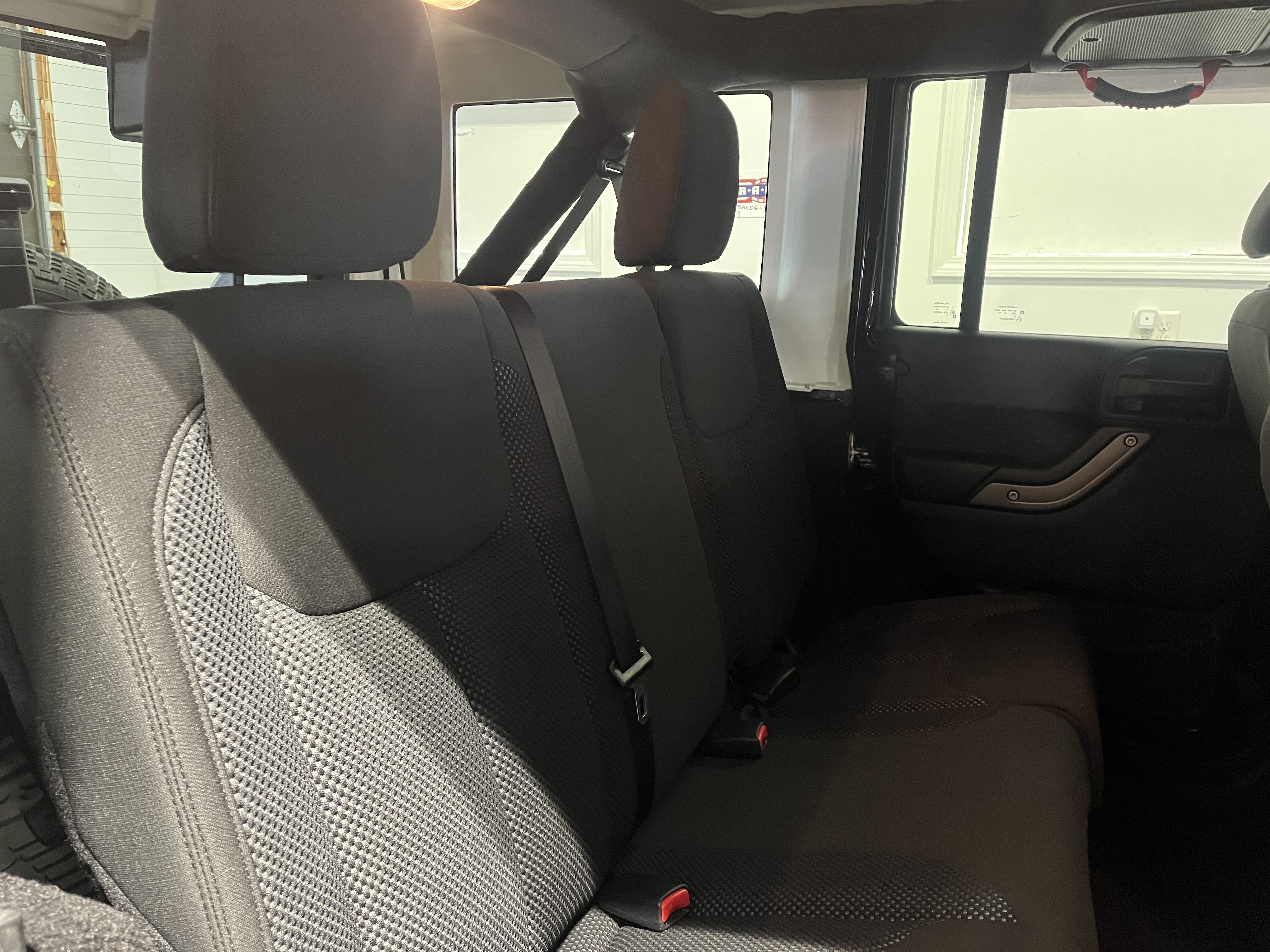 2016 Jeep Wrangler Unlimited Black Bear - Photo 33