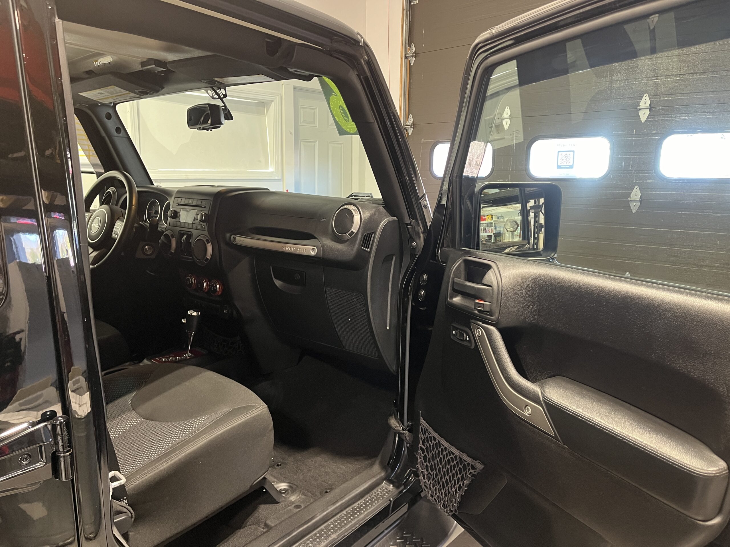 2016 Jeep Wrangler Unlimited Black Bear - Photo 15