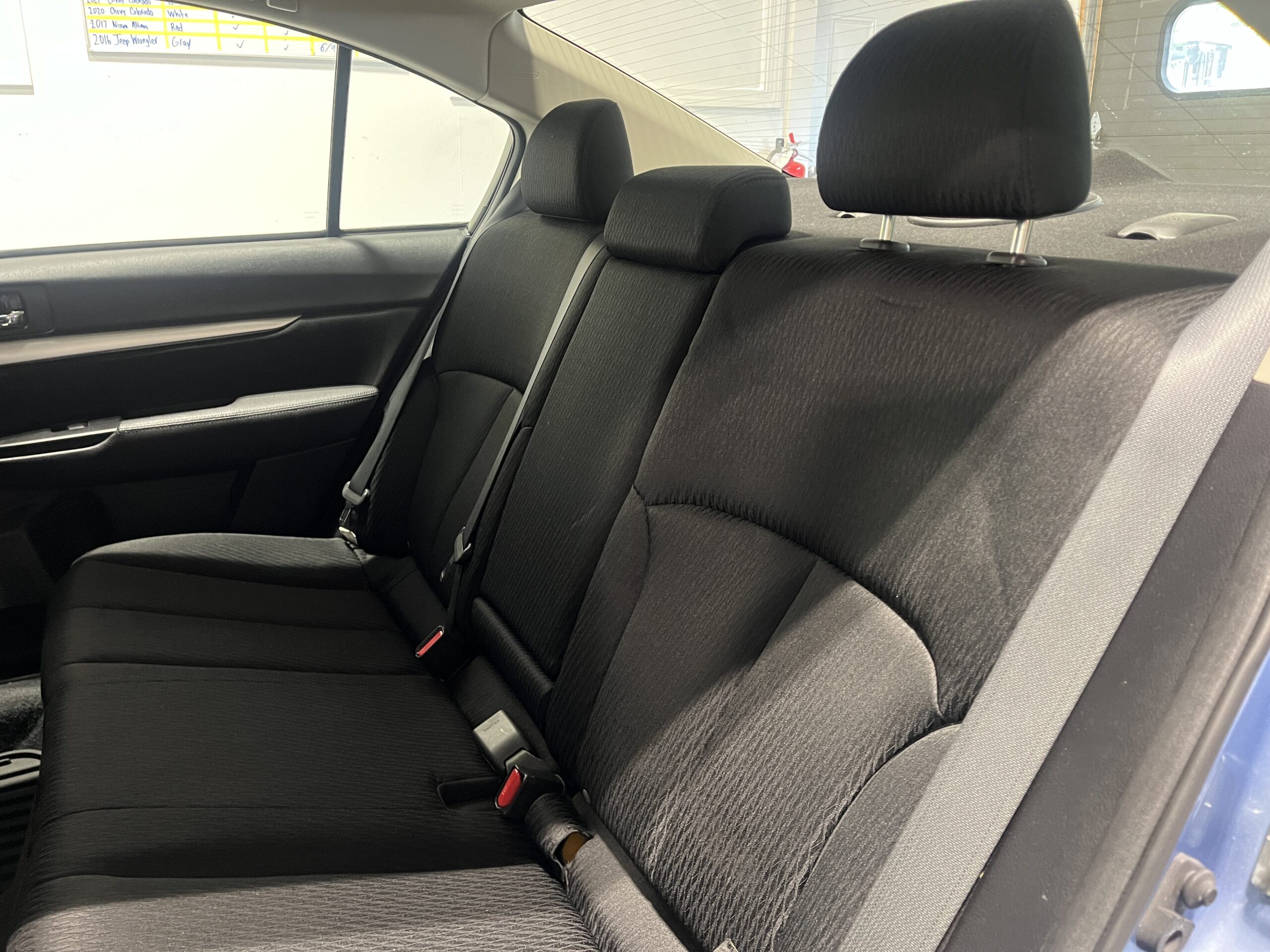 2010 Subaru Legacy I Premium - Photo 8