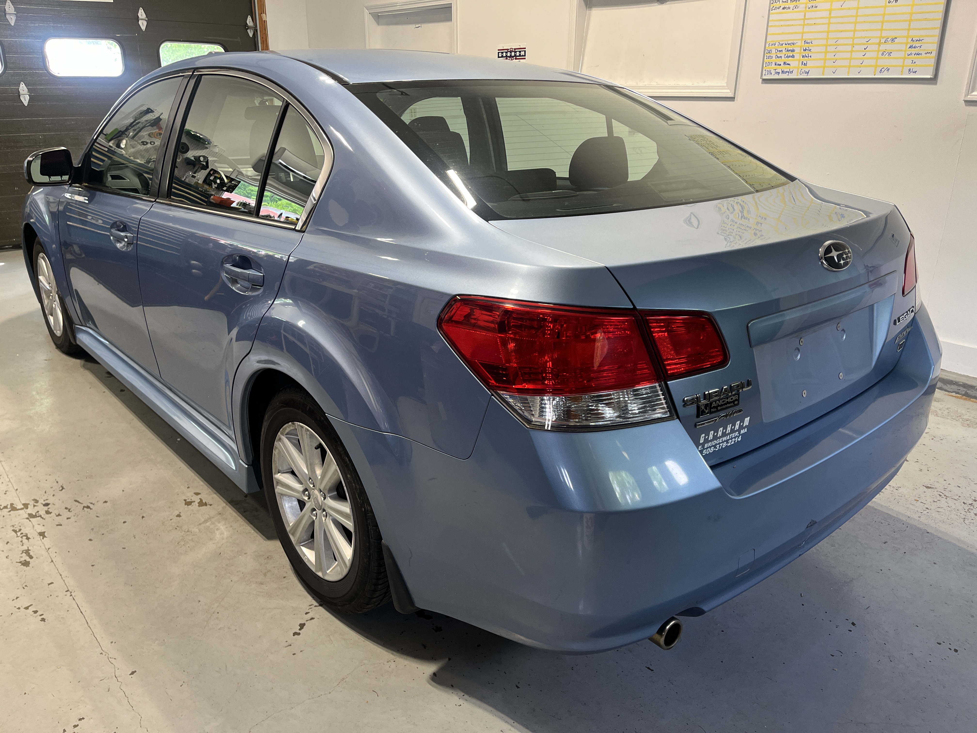 2010 Subaru Legacy I Premium - Photo 28