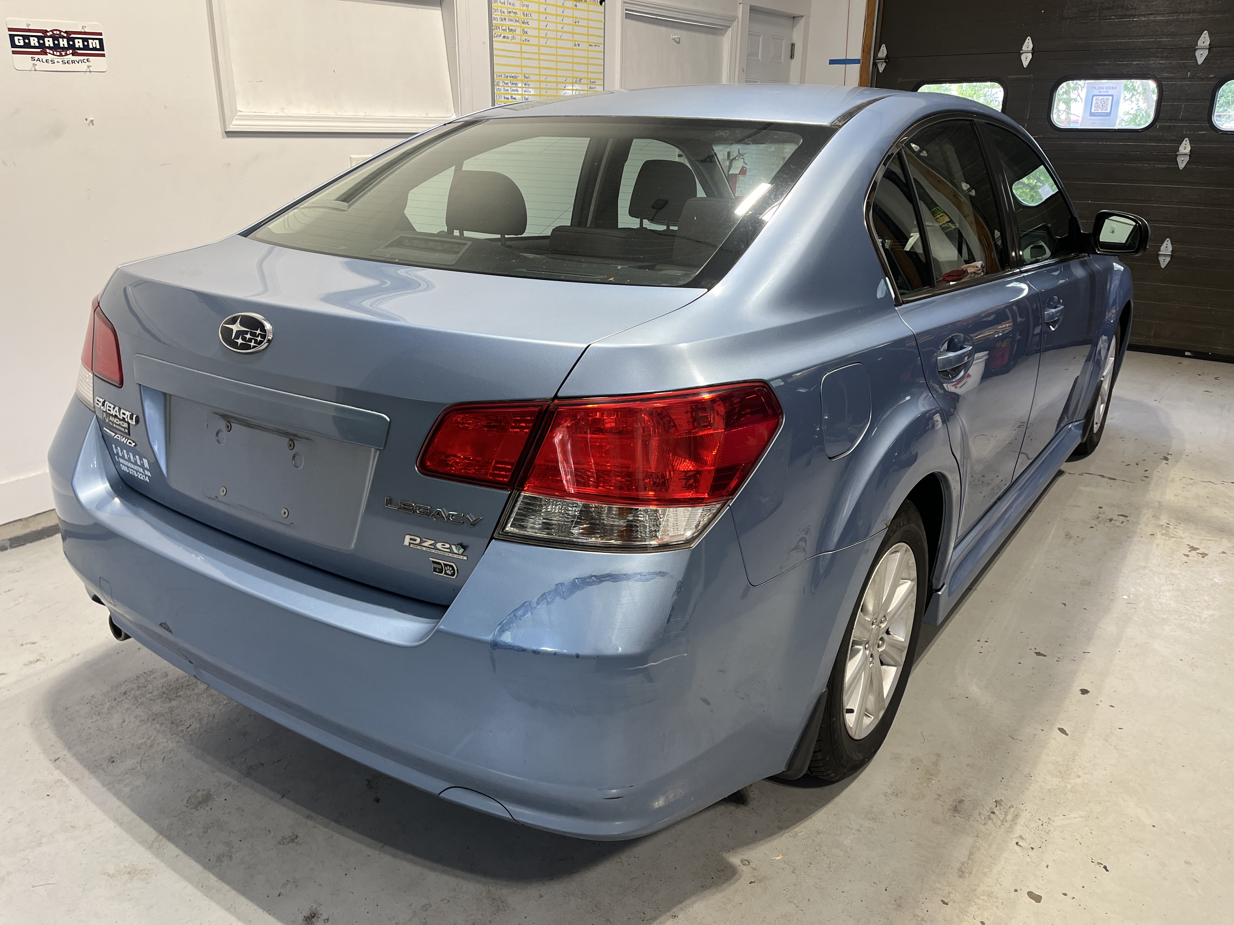 2010 Subaru Legacy I Premium - Photo 31