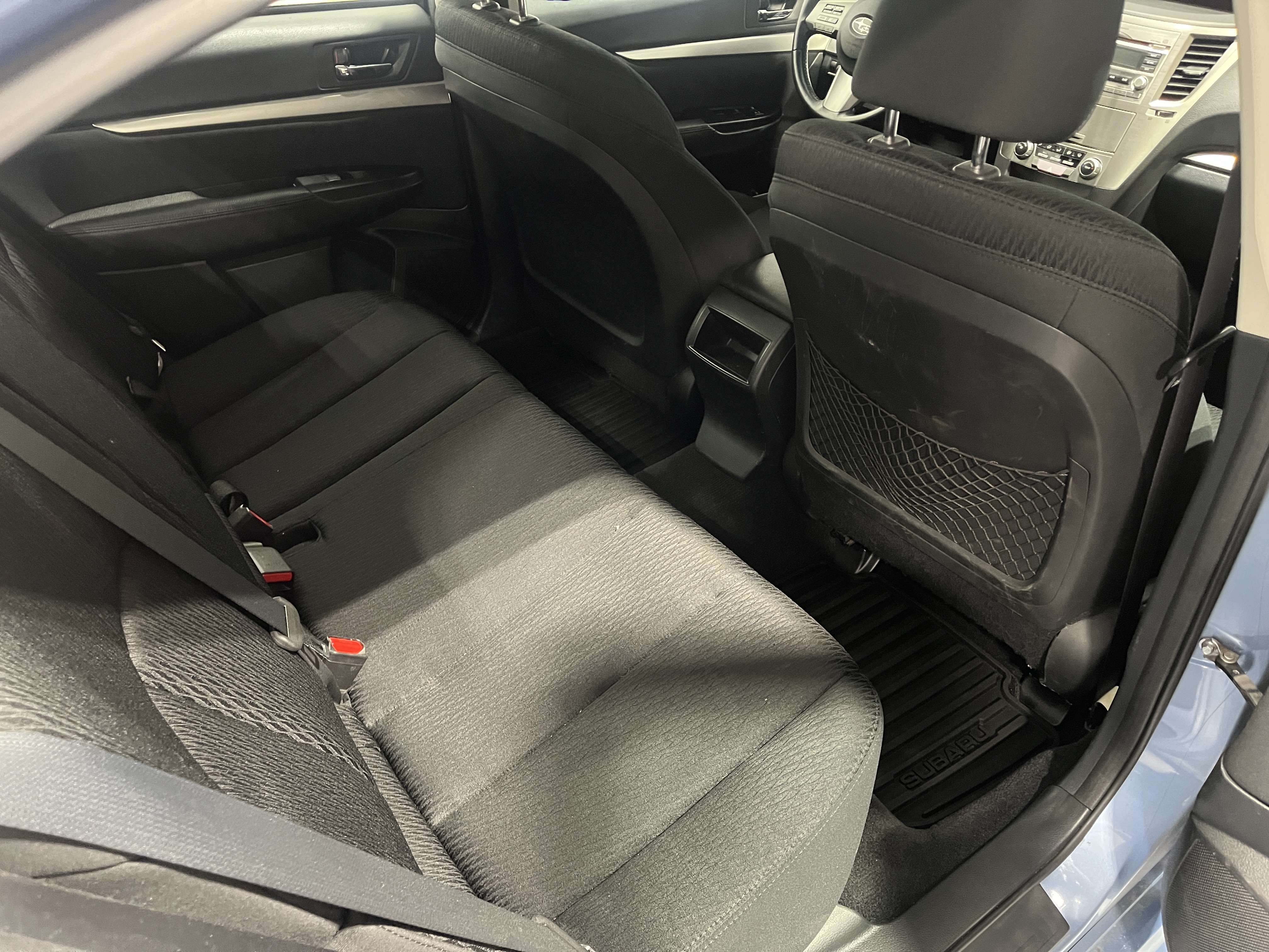 2010 Subaru Legacy I Premium - Photo 33