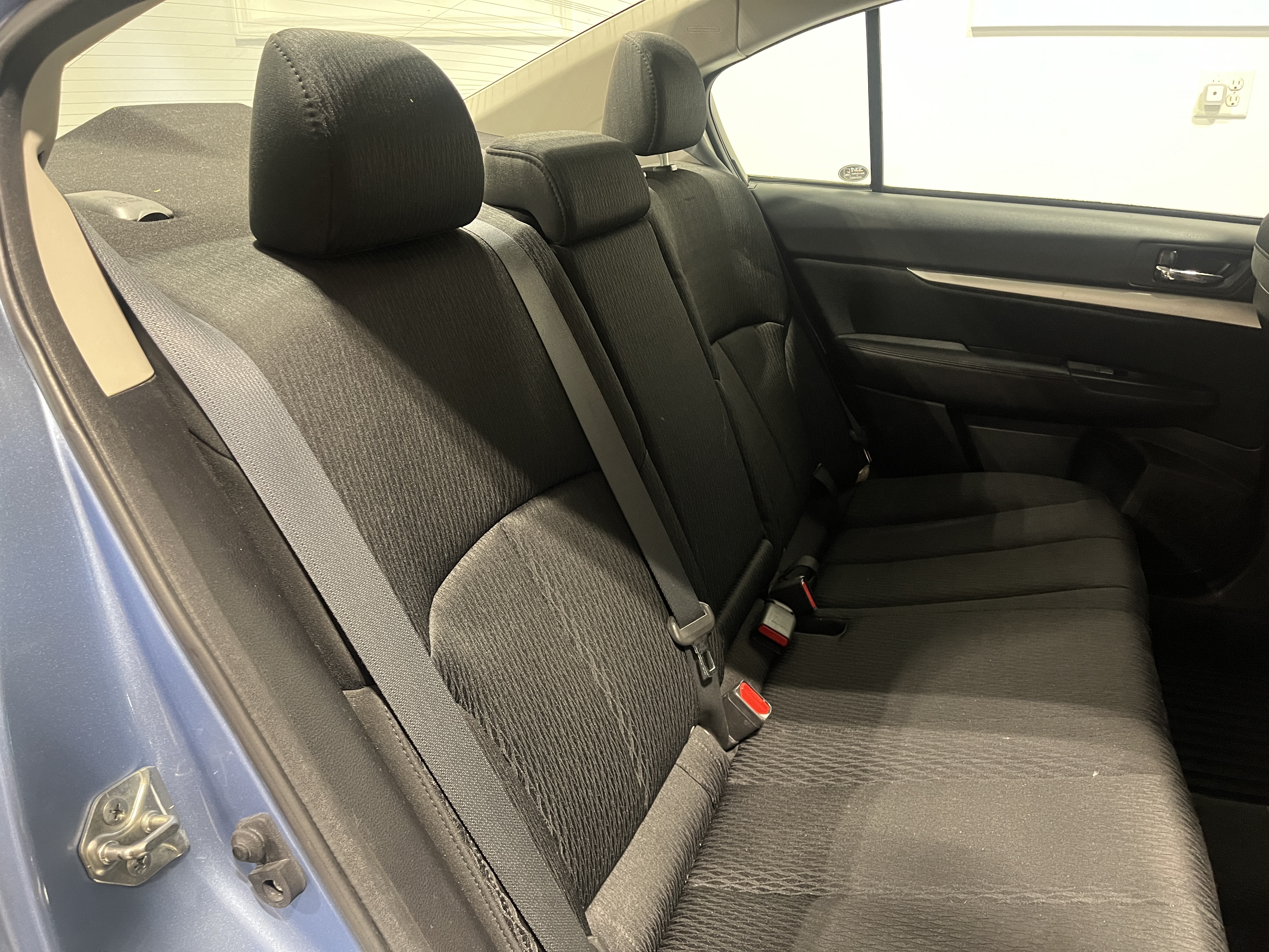 2010 Subaru Legacy I Premium - Photo 34
