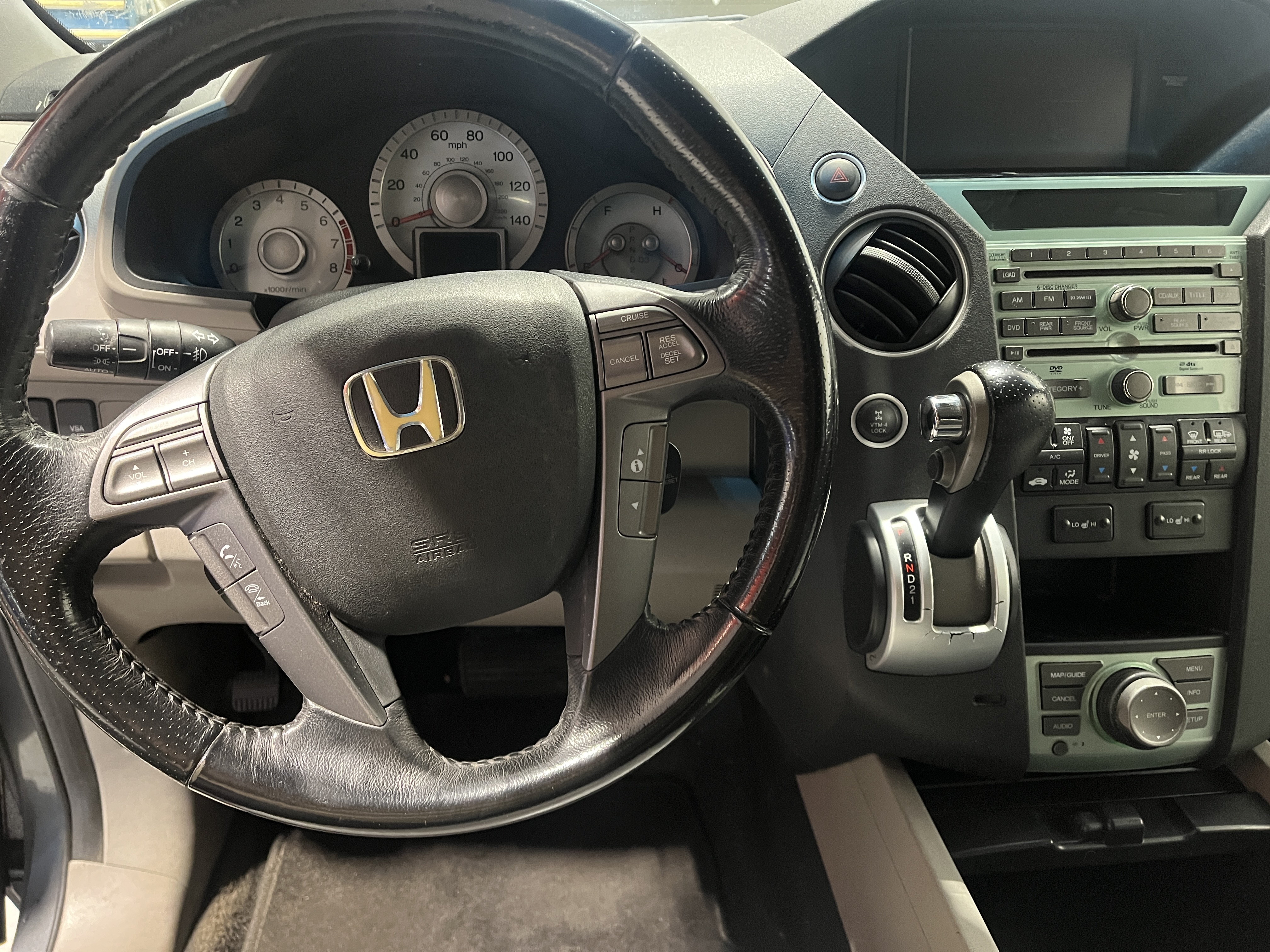 2010 Honda Pilot Touring - Photo 29