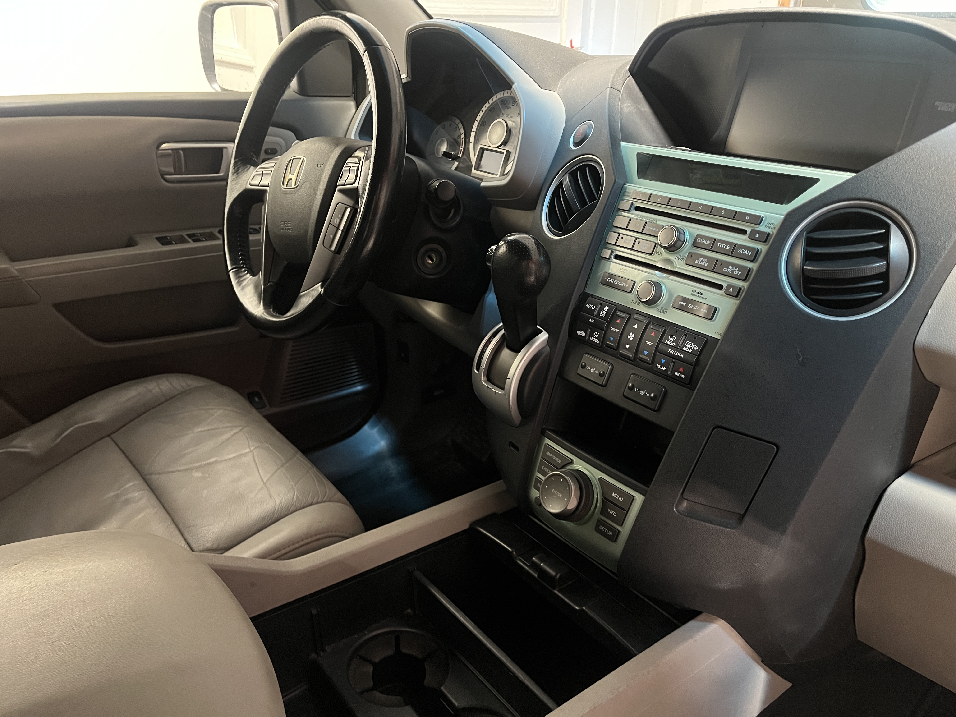 2010 Honda Pilot Touring - Photo 26