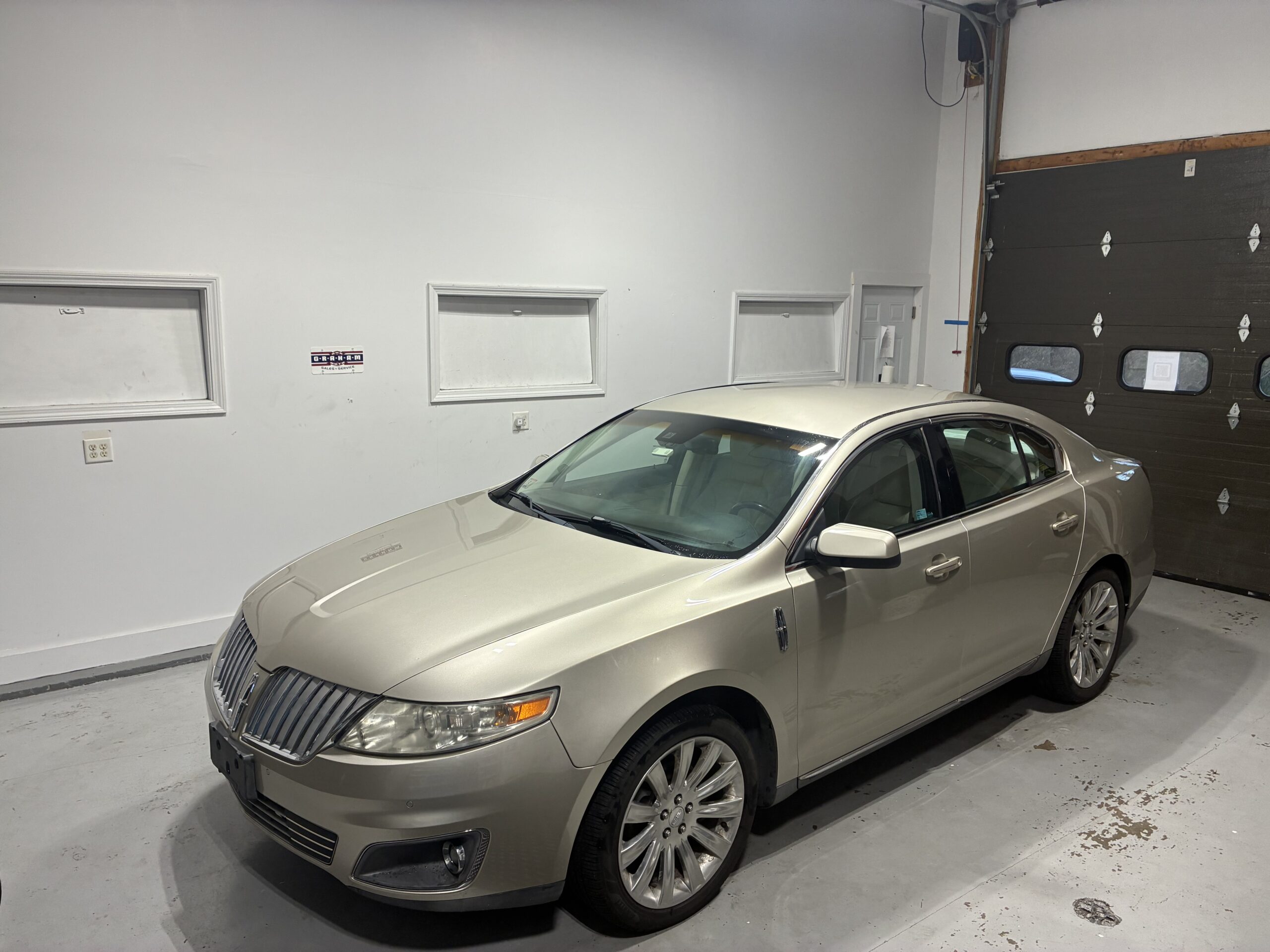 2011 Lincoln MKS
